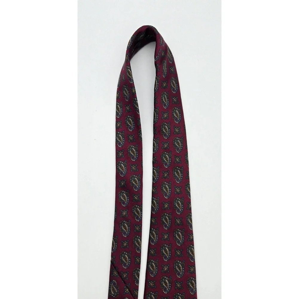 Vintage Paisley Silk Neck Tie Mens Burgundy‎ Classic Boutique Dress Tie